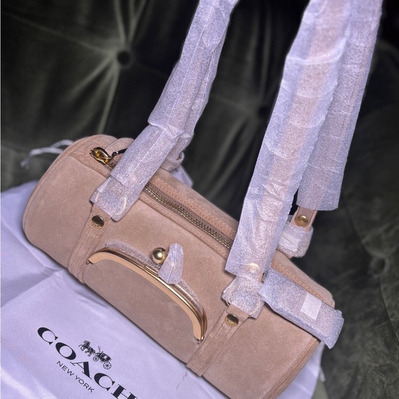 Coach Kisslock Barrel Bag 18 - Picture 9 of 16